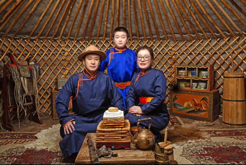 2021年度内蒙古自治区“最美家庭”—乌仁其木格、邢晓龙家庭